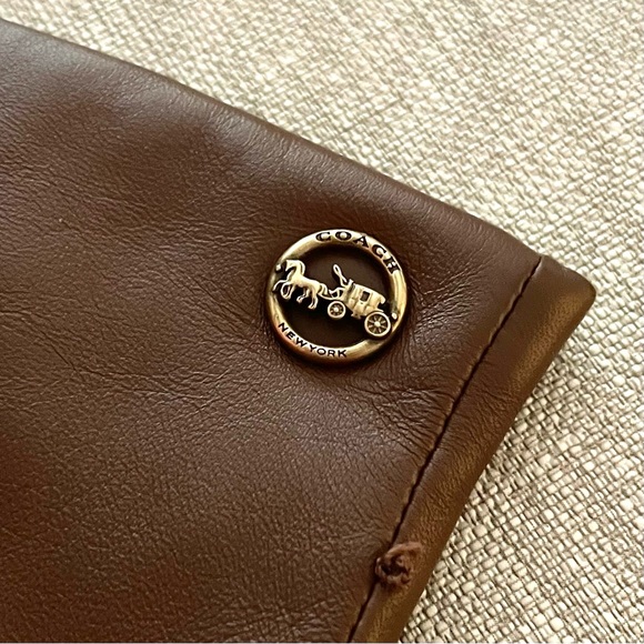 Coach Saddle Horse & Carriage Plaque Wool & Leather Tech Gloves - Picture 8 of 8